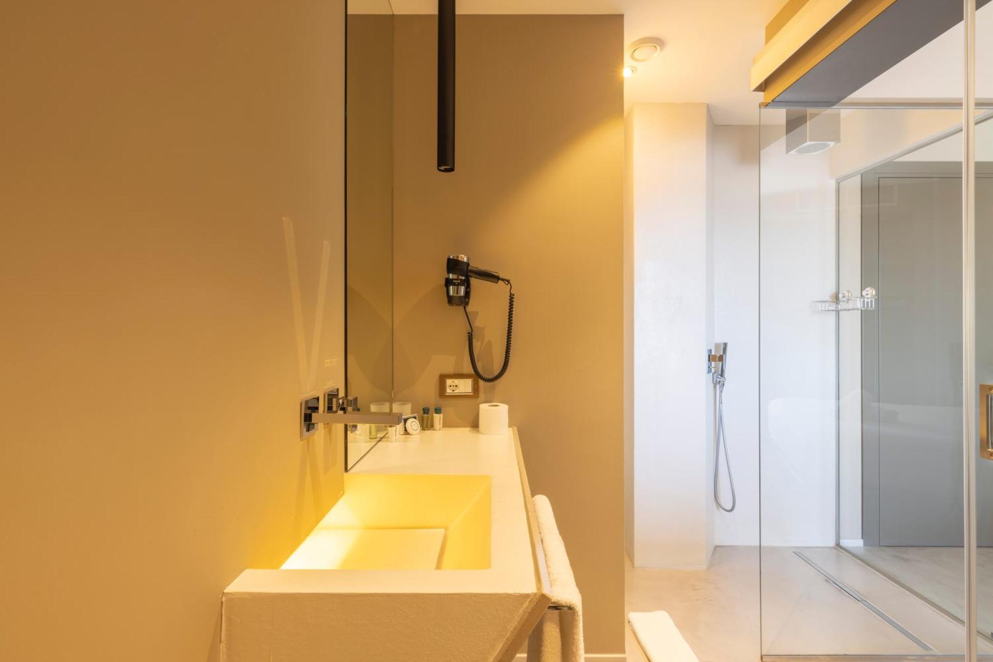 Milestone (Adults Only) Bed & Breakfast Quartu Sant'Elena Ngoại thất bức ảnh